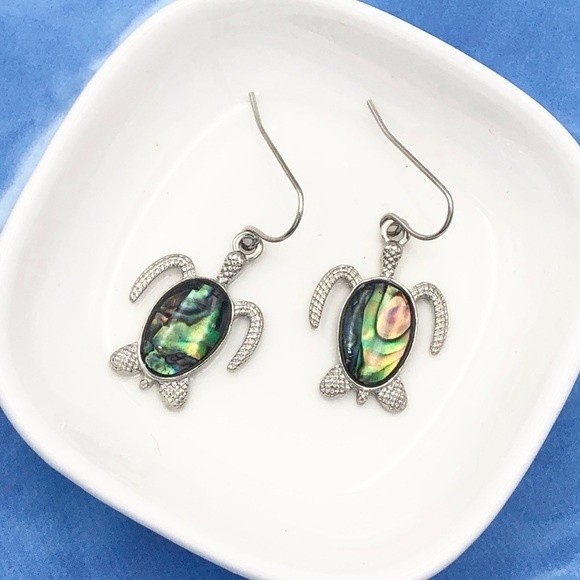 🌼 Sea Turtle Abalone Shell Silver Dangle Earrings - Picture 1 of 4